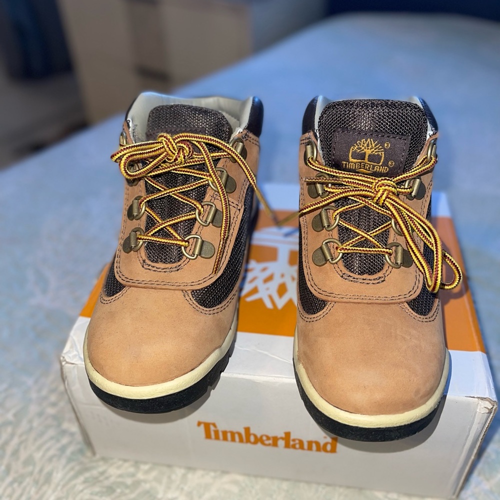 Timberland sz 13 Kids Field waterproof Boots